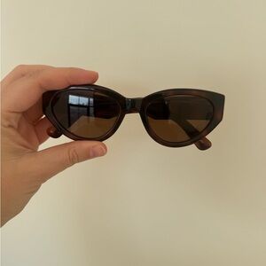 CHIMI Tortoiseshell Cat Eye Sunglasses